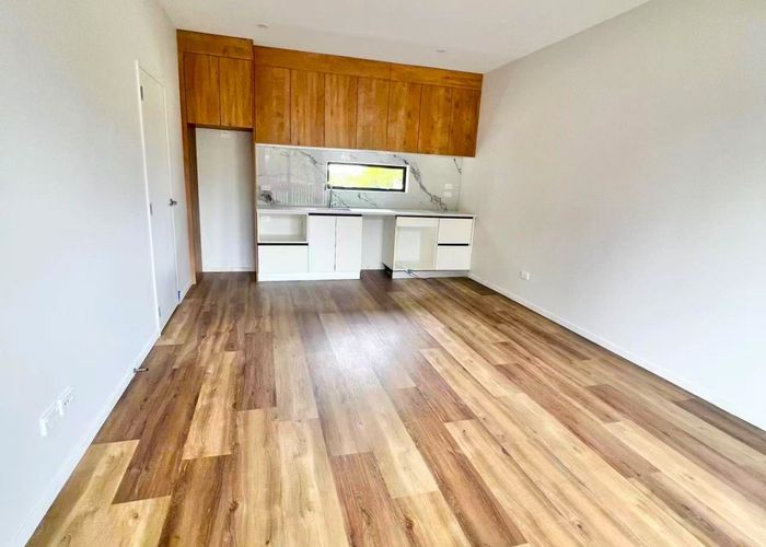  at 1B Benchmark Drive, Massey, Waitakere City, Auckland