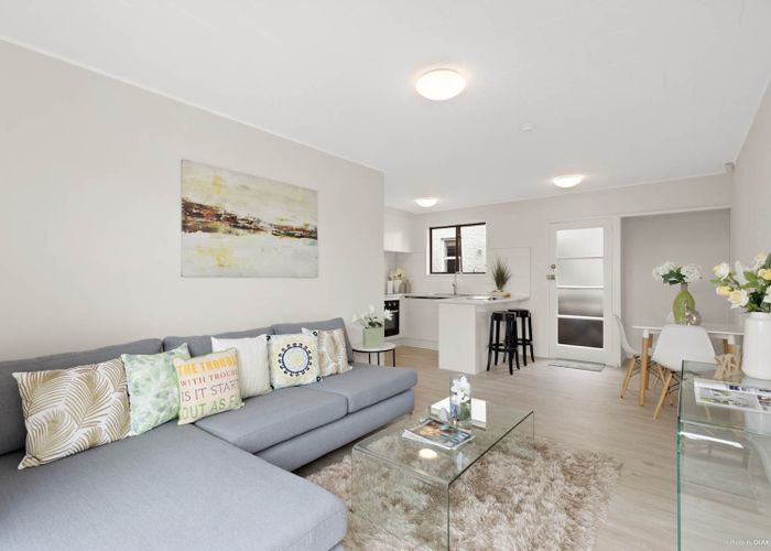  at 1/15 Garland Road, Greenlane, Auckland