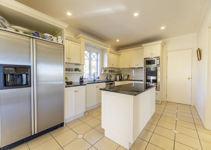  at 351 Gleniti Road, Hadlow