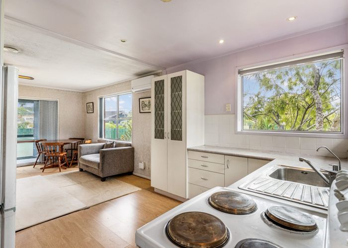  at 1/10 Frank Evans Place, Henderson, Waitakere City, Auckland