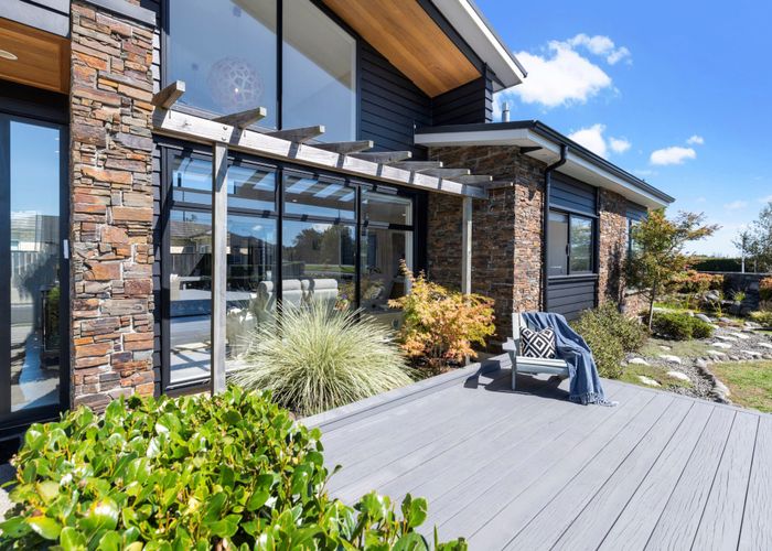  at 16 Brumbie Way, Karaka, Papakura