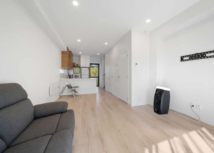  at 132 Tiriwa Drive, Massey, Waitakere