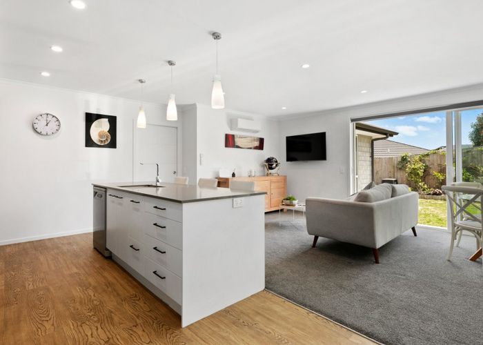  at 22 Ballintoy Park Drive, Welcome Bay, Tauranga