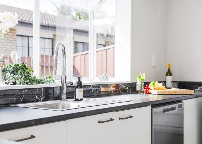  at 4/73 Vintage Drive, Henderson Valley, Waitakere City, Auckland