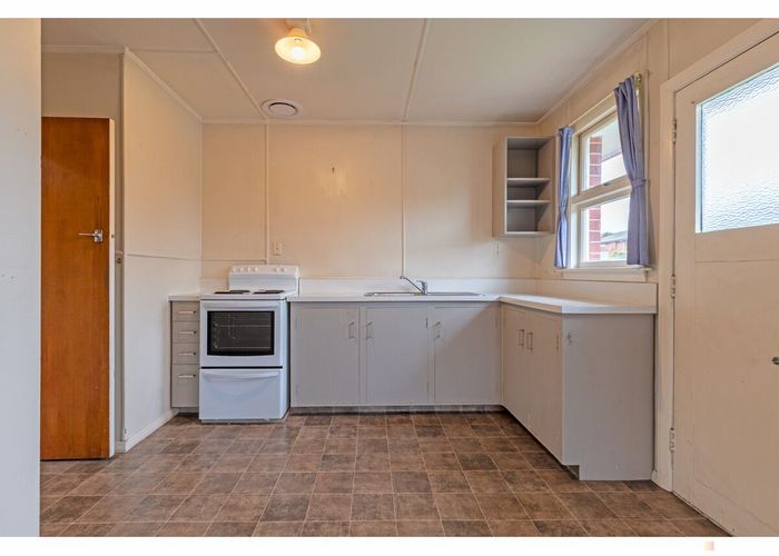  at 3 Clifton Terrace, West End, Timaru