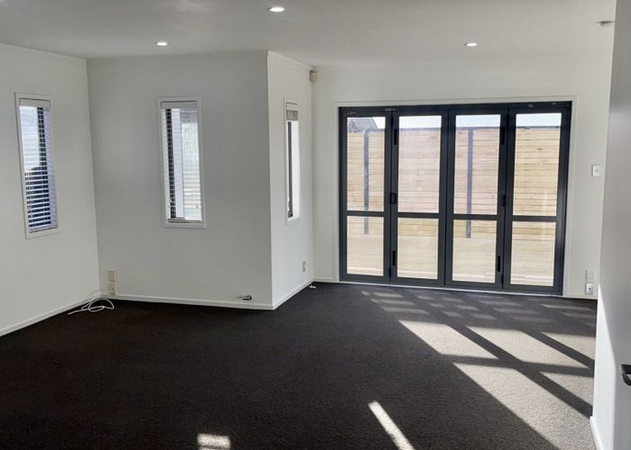  at 90B Pupuke Road, Hillcrest, North Shore City, Auckland