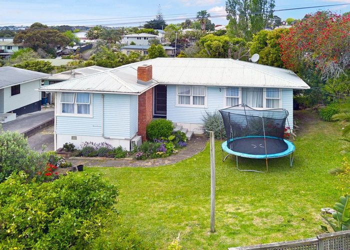  at 7 Kelwyn Road, Kelston, Auckland