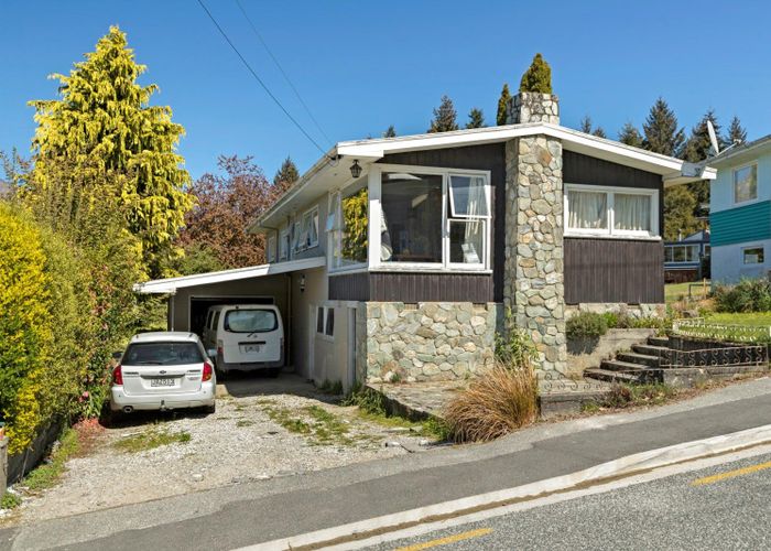 at 90 Thompson Street, Queenstown, Queenstown