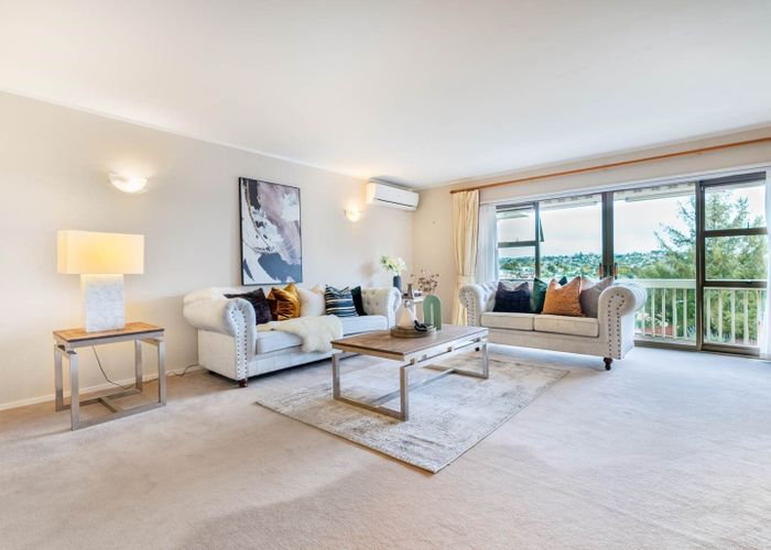  at 16 Trevone Pl, Forrest Hill, North Shore City, Auckland