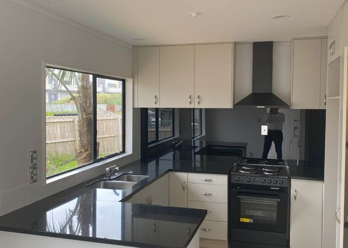  at 38 Heathridge Place, Burswood, Auckland