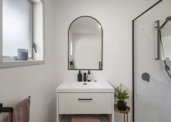  at 1/4046 Great North Road, Glen Eden, Waitakere City, Auckland