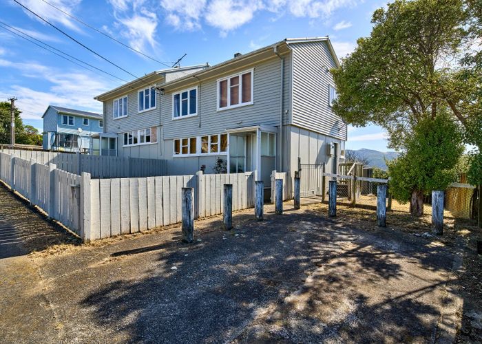  at 3 - 5 York Place, Cannons Creek, Porirua, Wellington