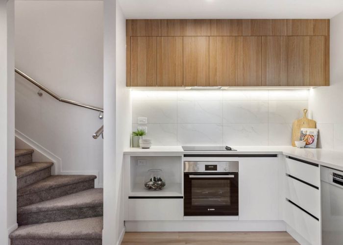  at Lot 2/ 2 Fairview Road, Papatoetoe, Manukau City, Auckland