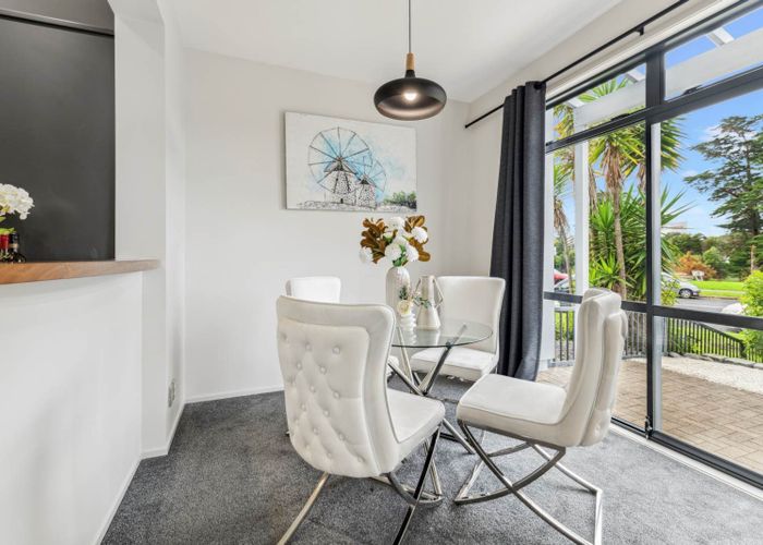  at 97/2 Armoy Drive, East Tamaki, Manukau City, Auckland