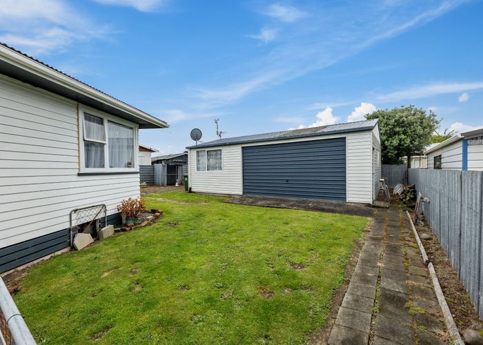  at 3 Iredale Road, Hawera