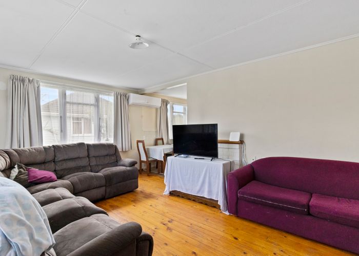  at 15 Hockin Place, Fairfield, Hamilton