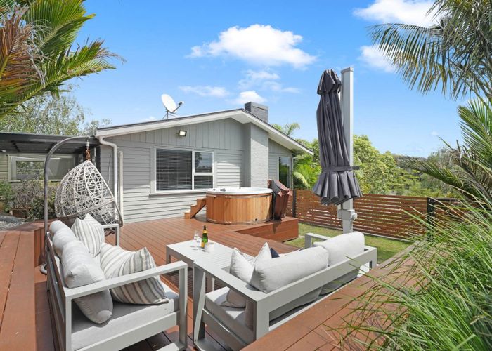  at 1/19 Robbies Road, Shelly Park, Manukau