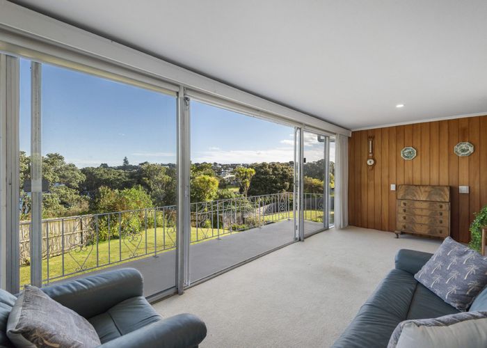  at 5 Churchill Road, Murrays Bay, North Shore City, Auckland