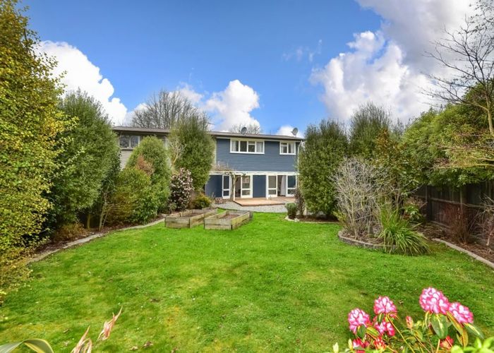  at 33 Flay Crescent, Burnside, Christchurch