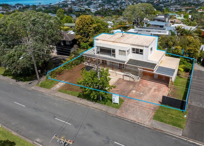  at 25 Castor Bay Road, Castor Bay, North Shore City, Auckland