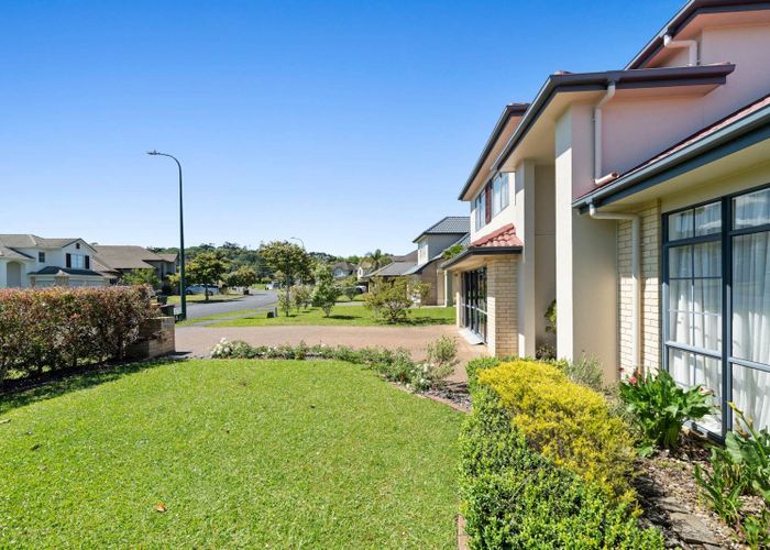  at 7 Point View Link, East Tamaki Heights, Manukau City, Auckland