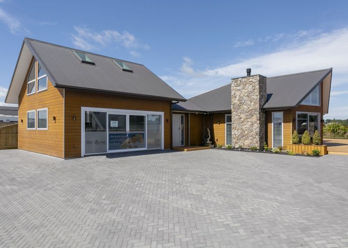  at 32 Wai Terrace, Wharewaka, Taupo