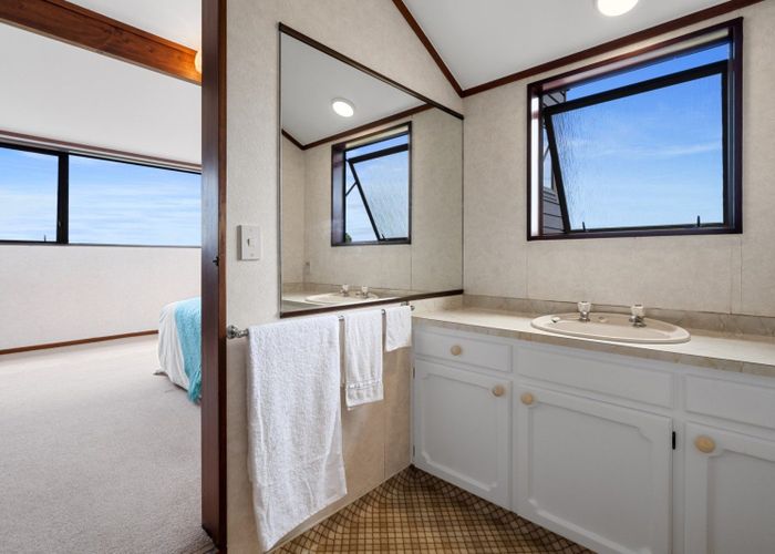  at 4 Aylesbury Terrace, Otumoetai, Tauranga