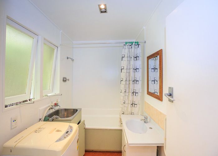  at 9/29 Waiapu Road, Kelburn, Wellington