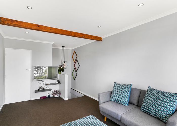  at 1/25 Omega Street, Newlands, Wellington