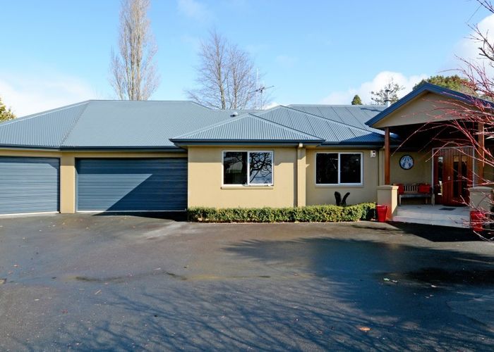  at 15 Golden Place, Fairfield, Hamilton
