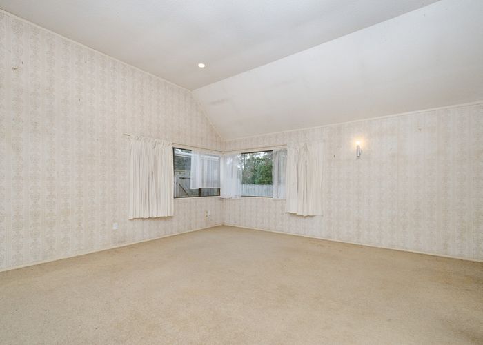  at 33 Springs Road, Parakai, Helensville