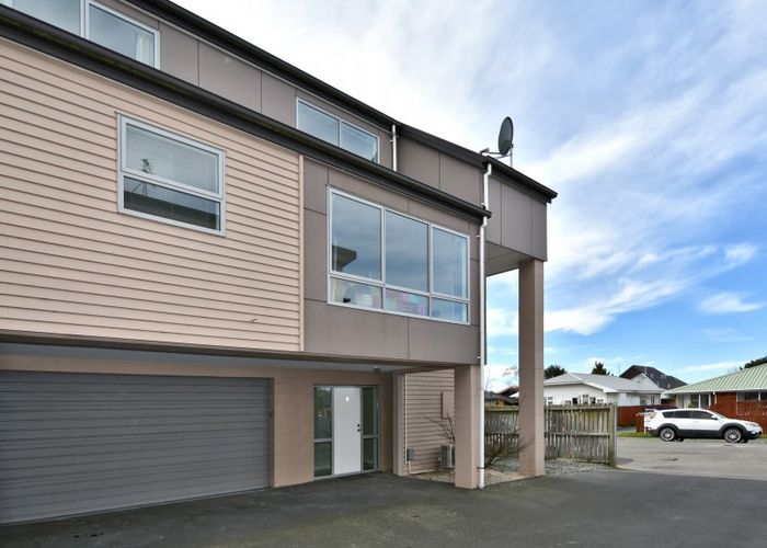  at 8 Broadbent Street, Riccarton, Christchurch