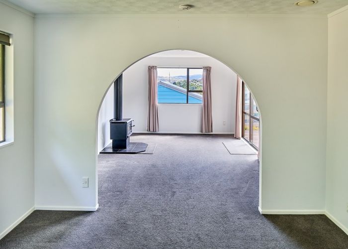  at 31 Omapere Street, Whitby, Porirua