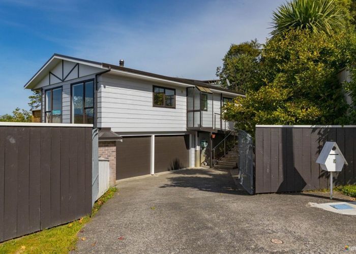 Free property data for 9 Gainsborough Grove, Belmont, Lower Hutt homes.co.nz