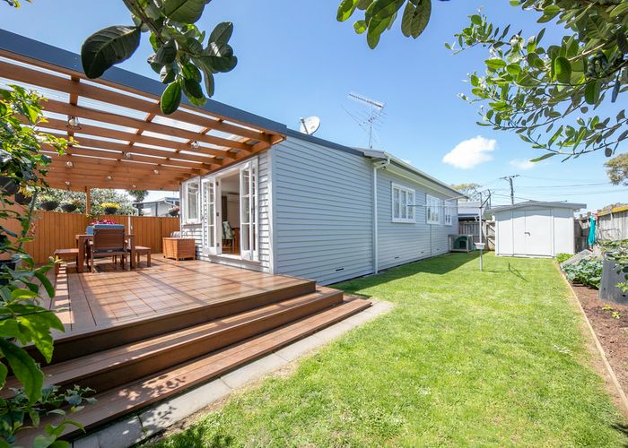 at 14 Wallath Road, Onehunga, Auckland