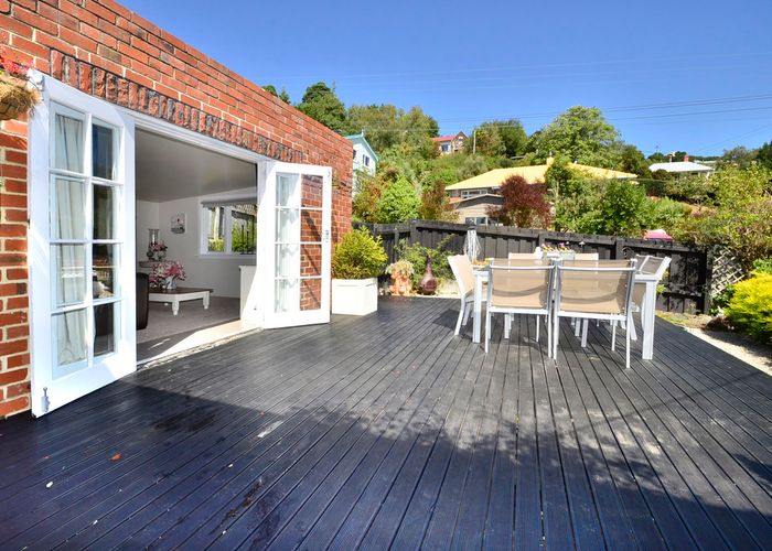  at 17 Shandon Street, Roseneath, Dunedin