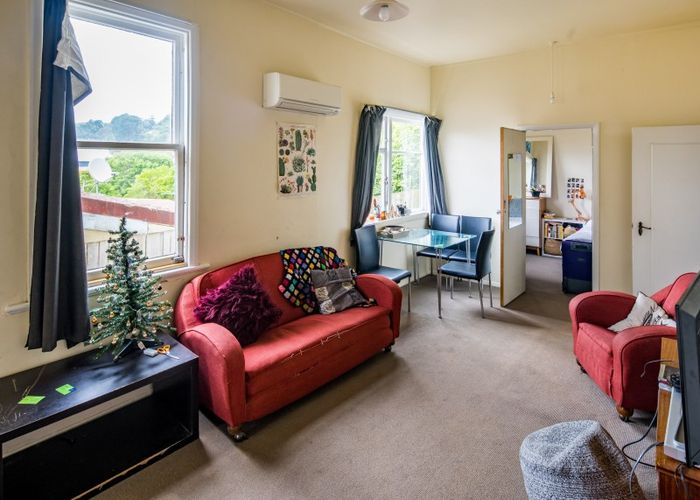 Free property data for 122 Wallace Street, Mount Cook, Wellington