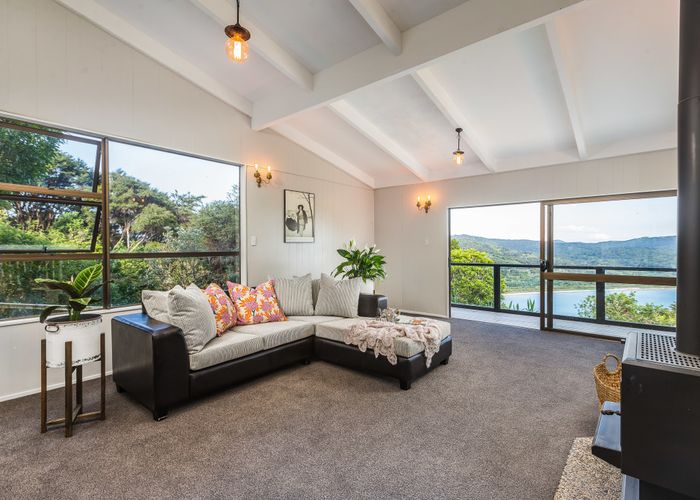  at 6 Bella Vista Road, Ōmiha, Waiheke Island