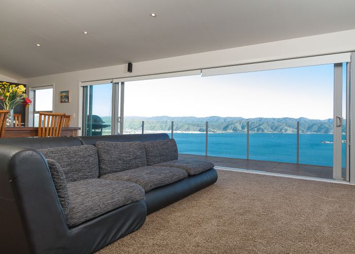  at 19 Bennett Grove, Newlands, Wellington