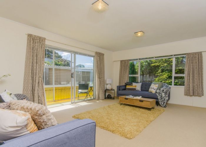  at 2/16 Pah Road, Epsom, Auckland