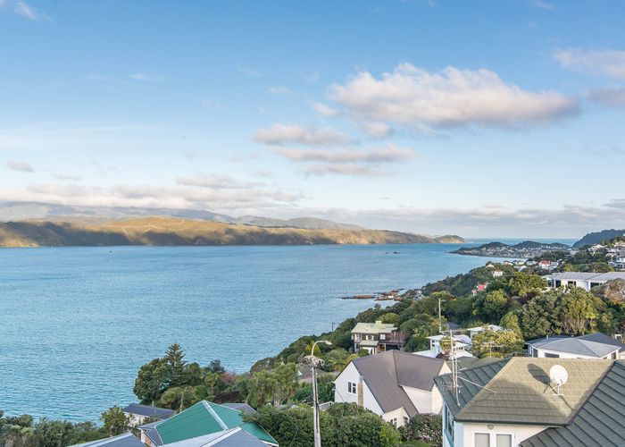 Free property data for 160 Nevay Road, Karaka Bays, Wellington homes