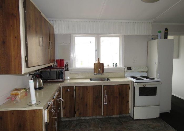  at 16 Stuart Street, Hawthorndale, Invercargill