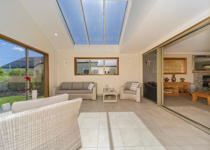  at 27 The Strand, Fitzherbert, Palmerston North