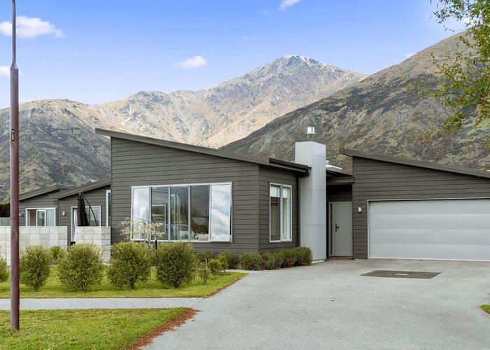  at 14 Orbell Drive, Lake Hayes, Queenstown
