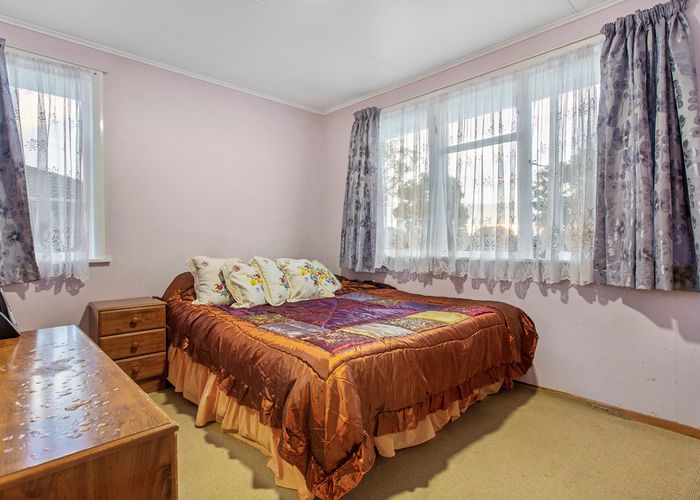  at 96 Mckenzie Road, Mangere Bridge, Auckland