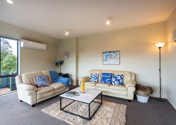  at 8 Cavalry Close, Crofton Downs, Wellington