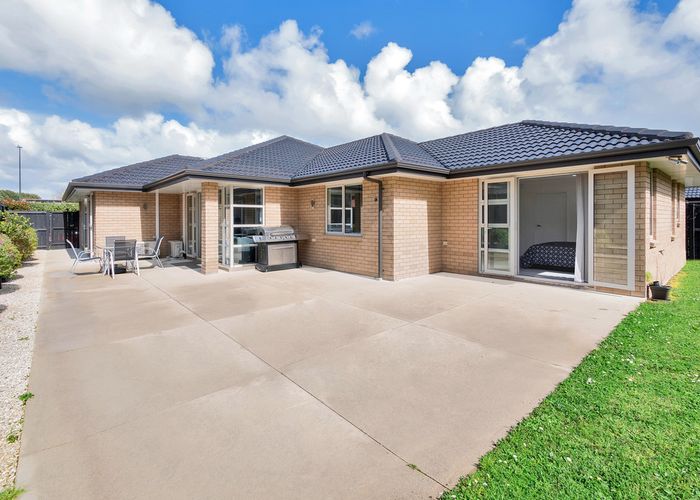  at 40 Castellina Drive, Karaka, Papakura