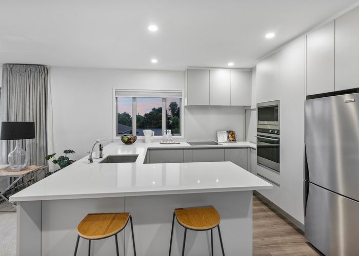  at 77E Goodall Street, Hillsborough, Auckland