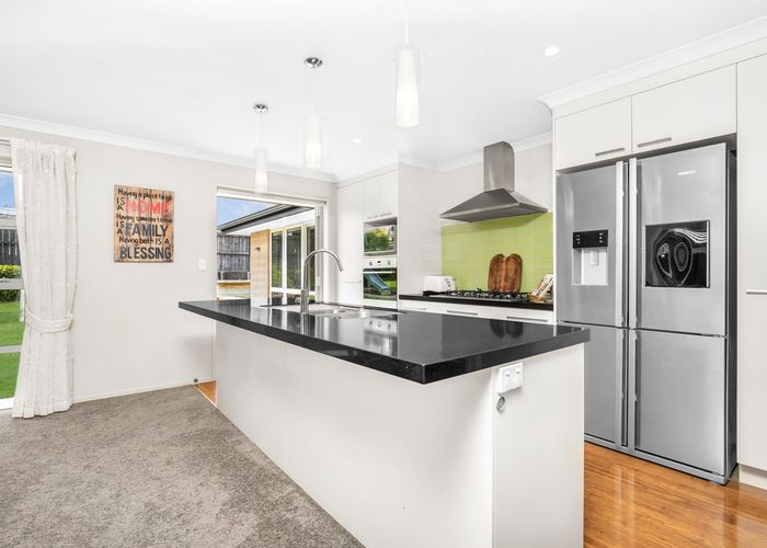  at 8 Vivien Place, Patumahoe, Pukekohe