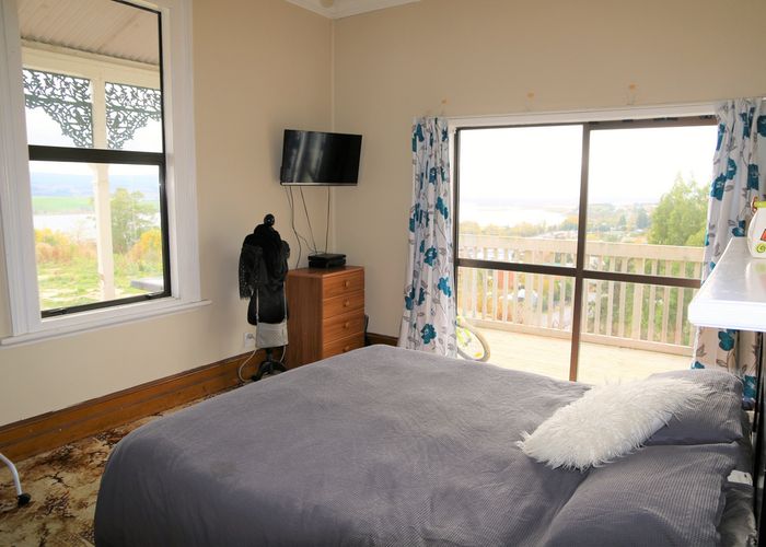  at 33 Castle Street, Waihola